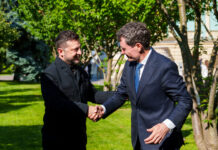 Nicușor Dan promovează o politică externă ce merită salutată, dar tot el este și cel eficient sabotor al ei. Soluția este deja pe masa președintelui