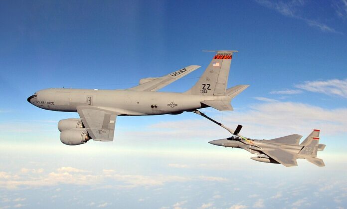 Avion KC-135R Stratotanker