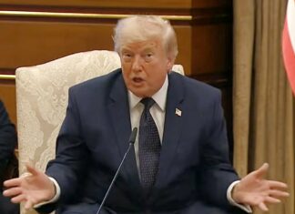 Trump amenință Iranul că îi va distruge podurile, infrastructura energetică, uzinele de desalinizare și că îi va ocupa insula Kharg