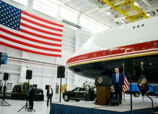 Jurnaliștii de la NYT, aduși în instanță după ce au dezvăluit problemele noului Air Force One