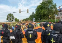 Germania | Liderii AfD, realeși, în pofida zecilor de mii de manifestanți care au încercat să blocheze congresul