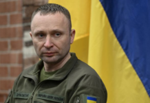 Zelenski l-a demis pe Oleksandr Sîrski, comandantul-şef al armatei. Noul comandant este Mîhailo Drapatii