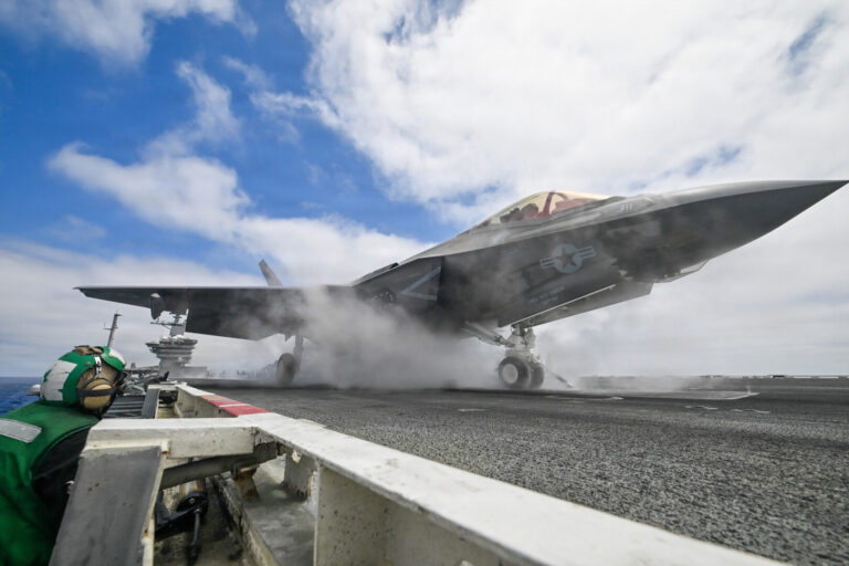 Turcia lui Erdogan nu ar trebui să primească avioane F-35