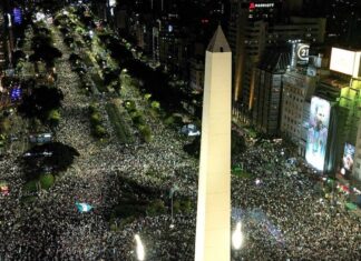 VIDEO | Zeci de mii de suporteri argentinieni au sărbătorit la Buenos Aires calificarea echipei lor în finala Cupei Mondiale