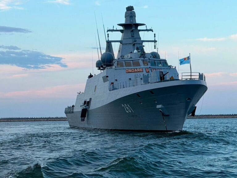 Corveta construită în Turcia a sosit în Portul Militar Constanţa