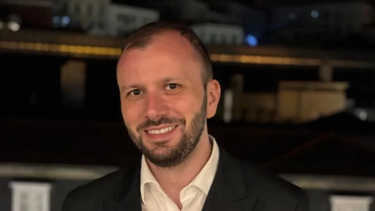 G4Media.ro: Cine este Cosmin Grossu Sterea, președintele Tribunalului București din spatele completurilor speciale pentru partide
