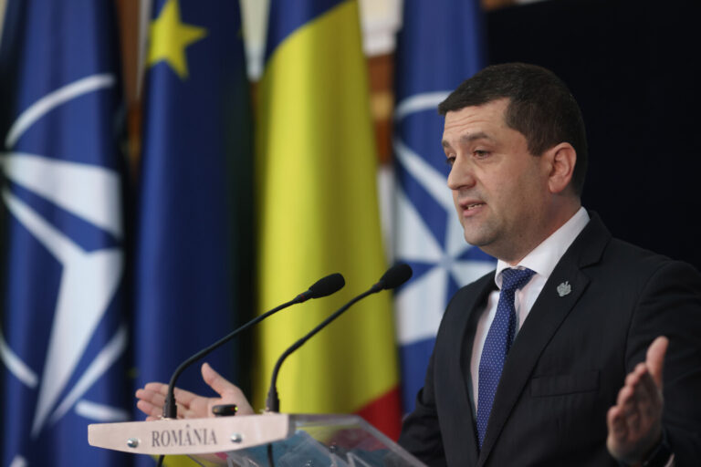 Miruță: Comandatul unității militare de la Murfatlar deconta adidași și tricouri din banii Armatei