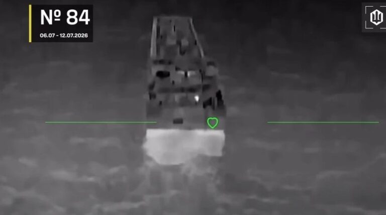 VIDEO | Ucraina publică imagini cu distrugerea a 14 nave ruseşti